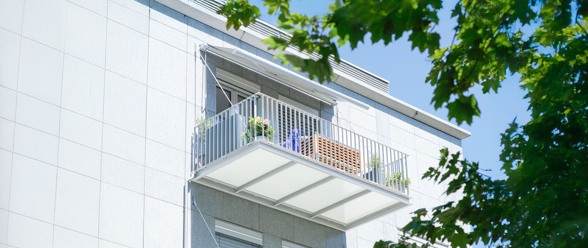 Ein Vorhaengebalkon von der Firma Hochuli Metallbau